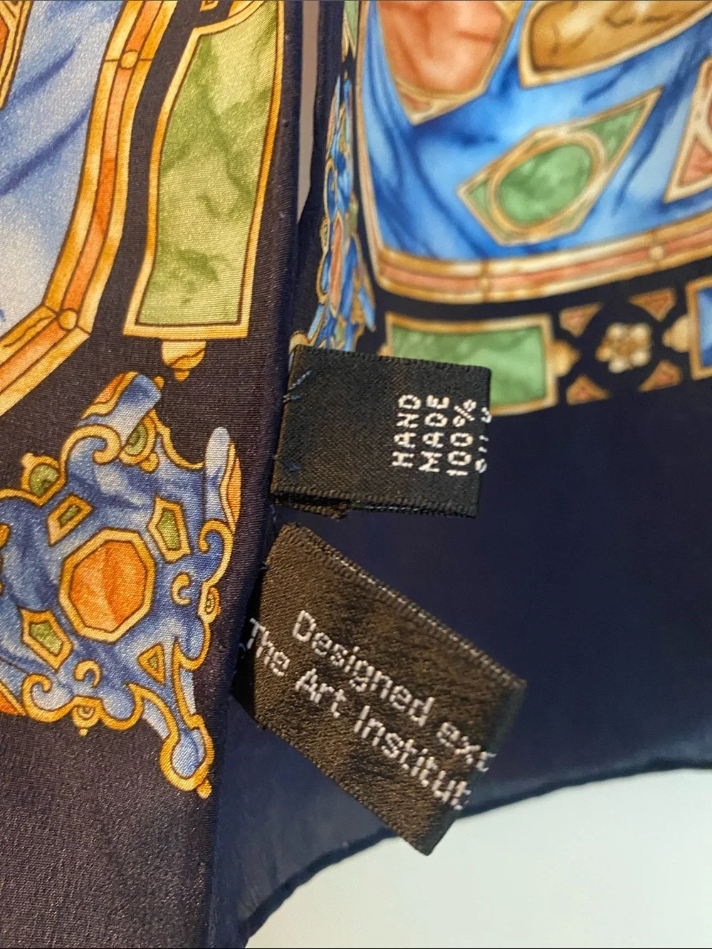 💯 Silk Hand Made Design Exclusively for The Art Institute Of Chicago Scarf NWOT